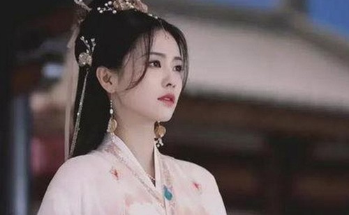 抖音网红爆料引发热议：幕后真相逐渐浮出水面